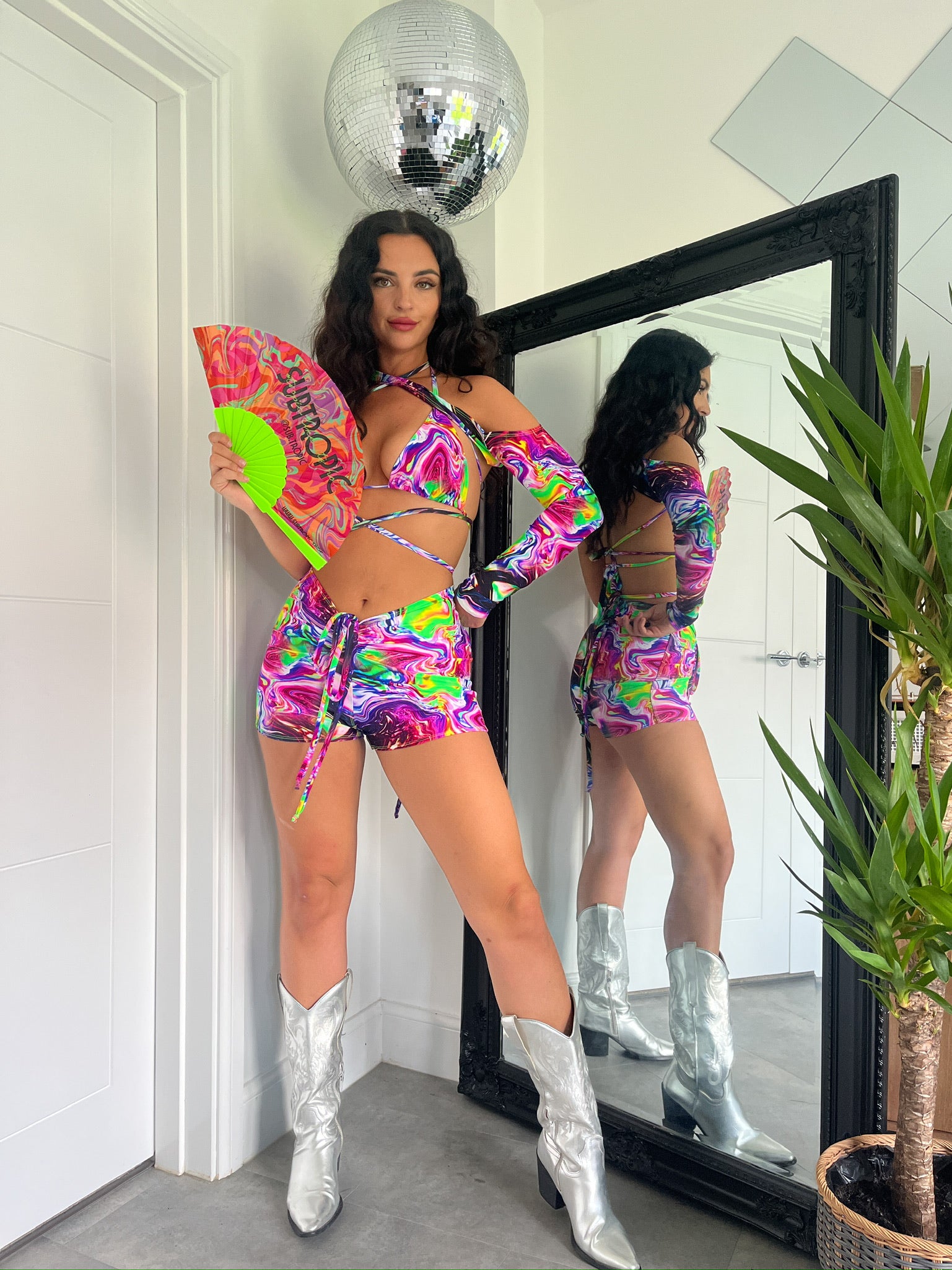 UV Liquid - Bralet, long sleeve crop & shorts image 5