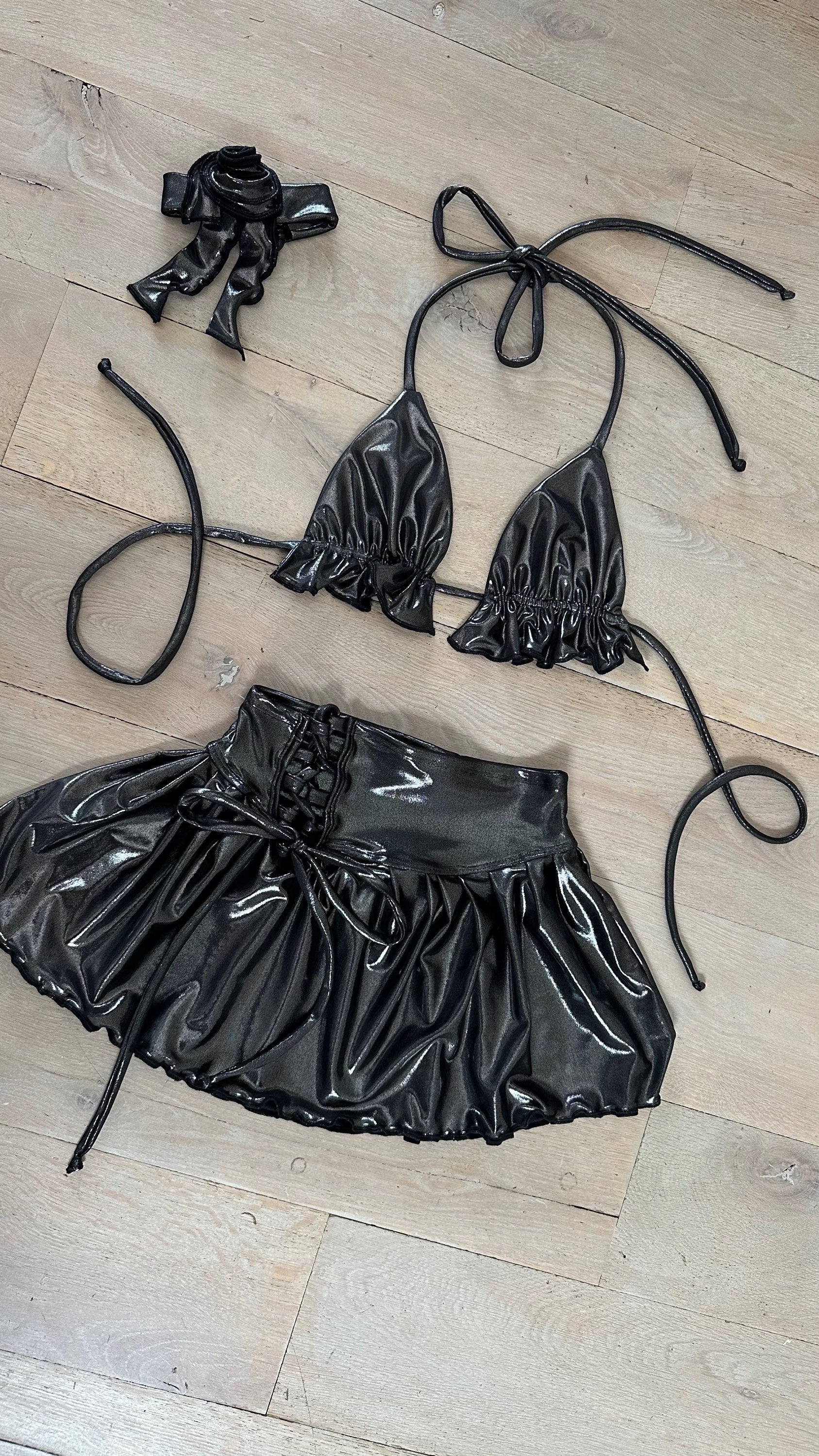 Metallic charcoal black - skirt & bralet image 2