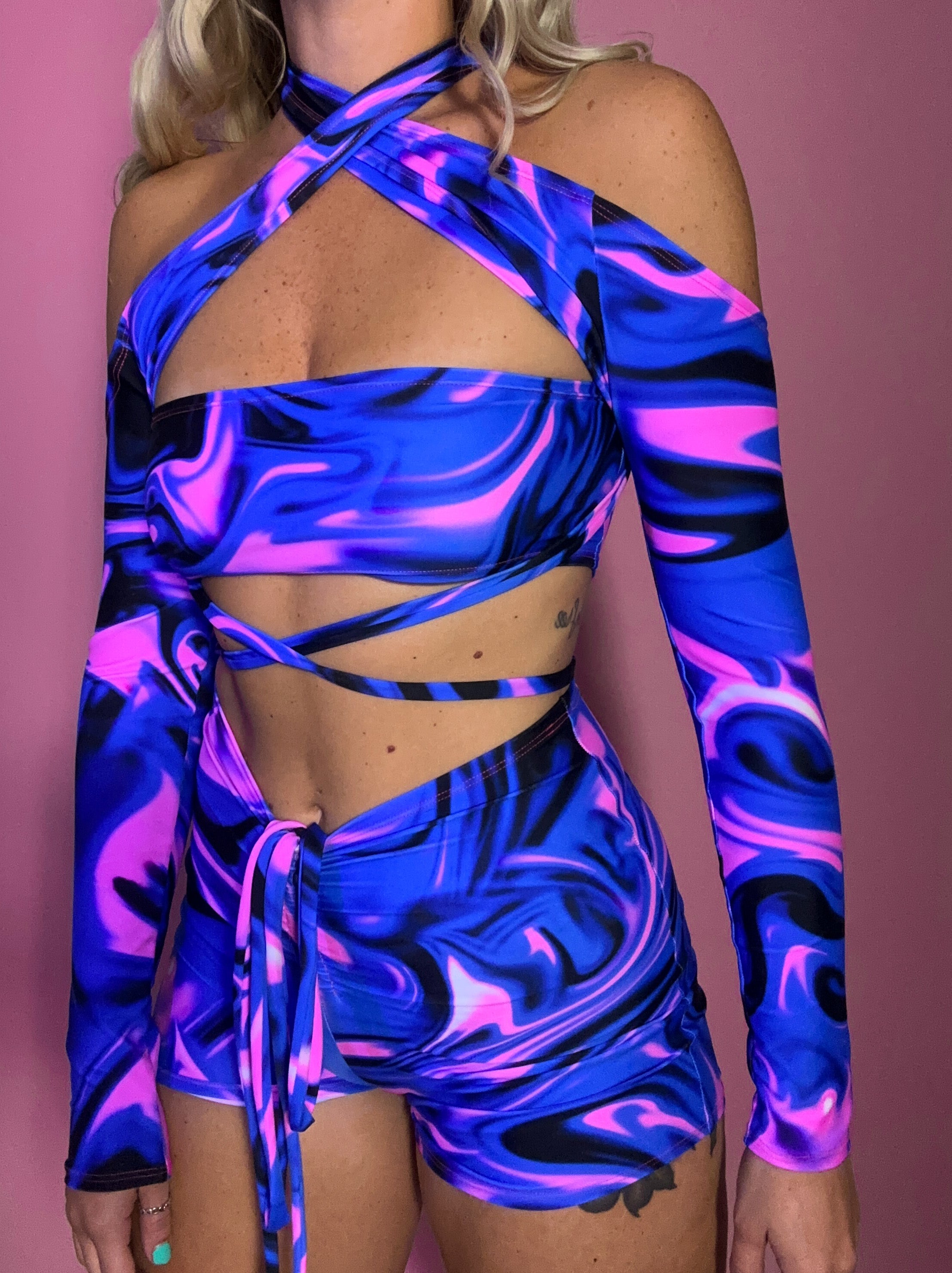 Bandeau, Arm sleeves & Shorts set - UV Wavey print (Blue colour) image 3