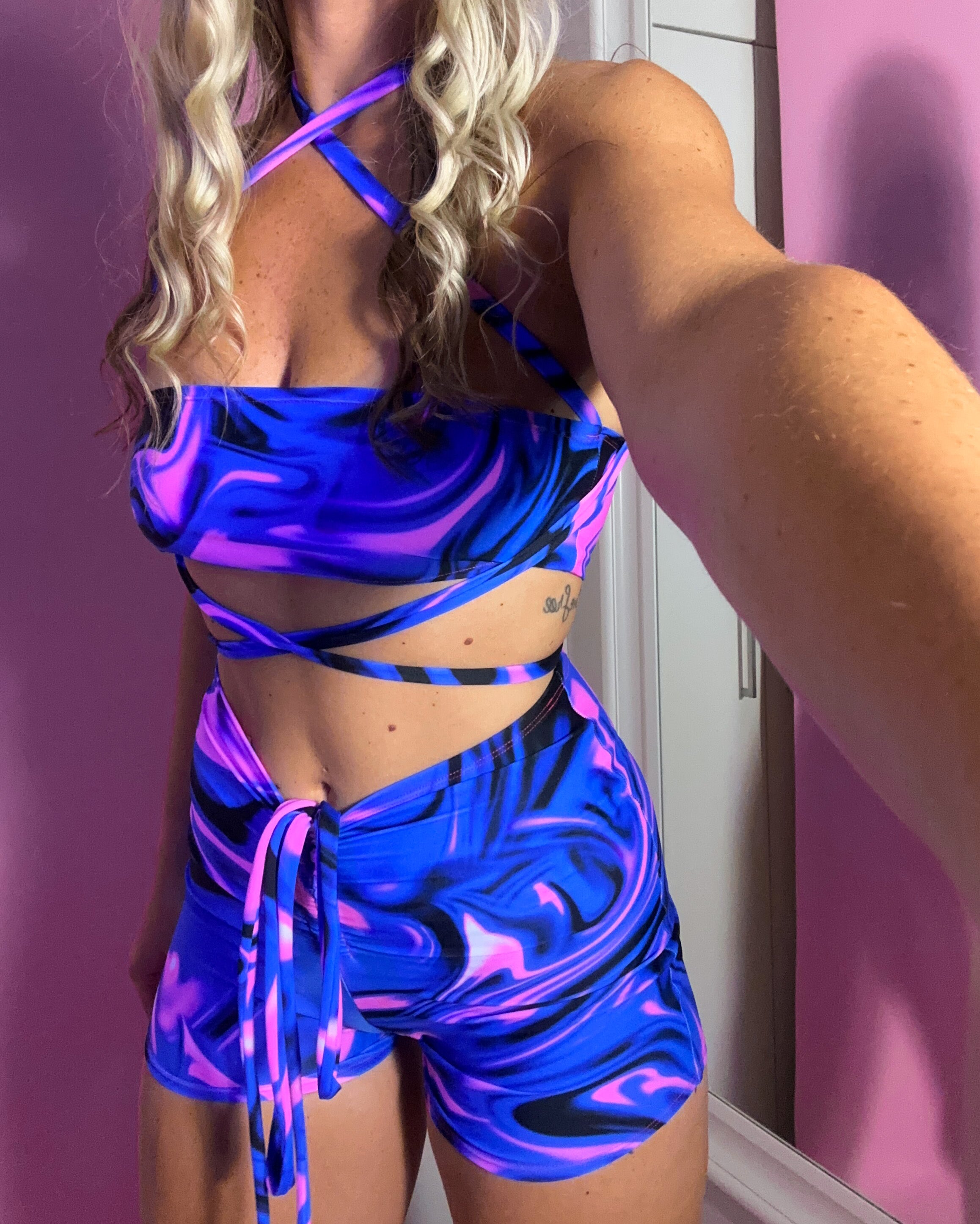 Bandeau & Shorts set - UV Wavey print (Blue) image 1