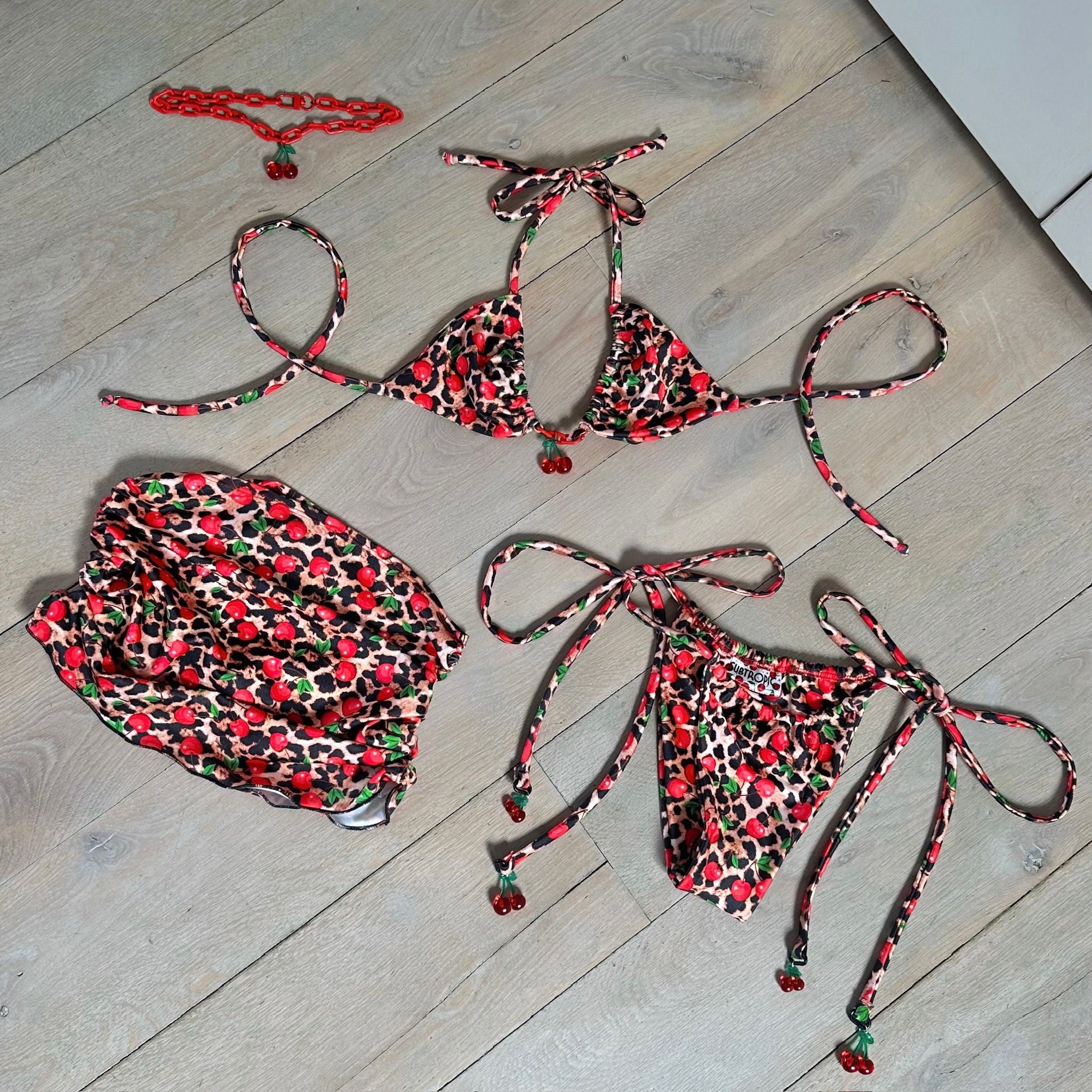 Leocherry - Full Bikini & skirt bundle image 0