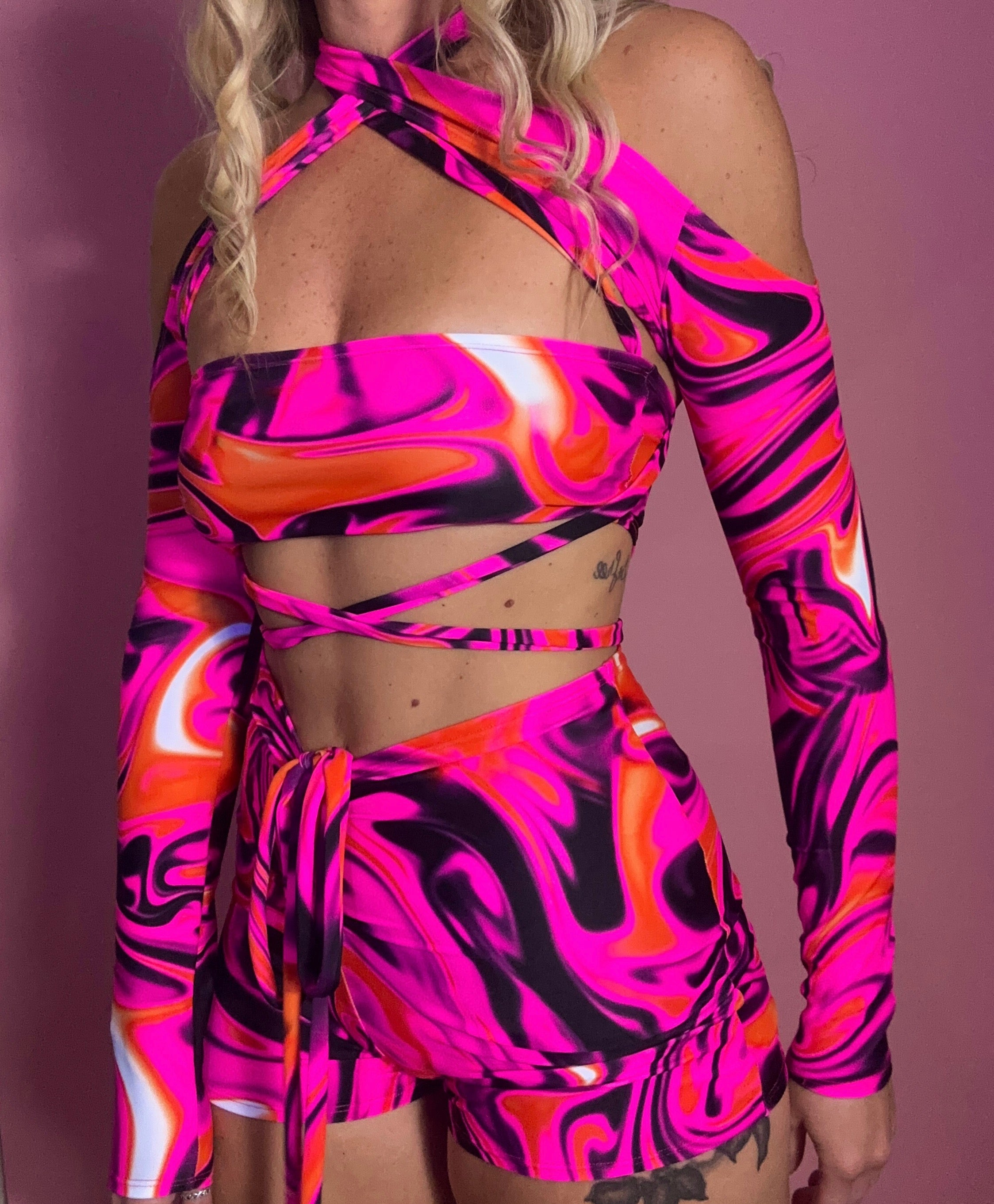 Bandeau, Arm sleeves & Shorts set - UV Wavey print (Pink colour) image 0
