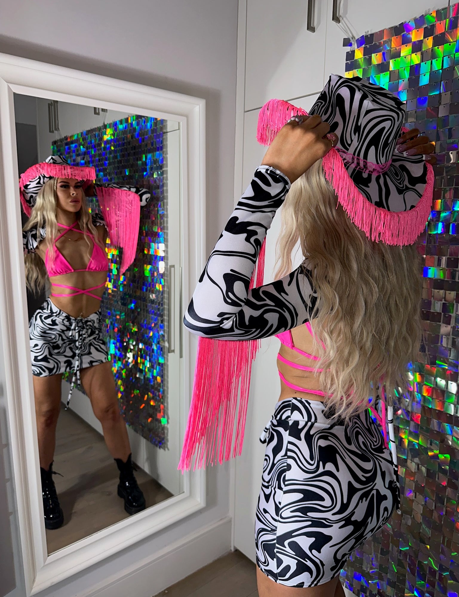 Monochrome swirl - fringe extreme crop, ruched skirt & neon pink bralet    image 0